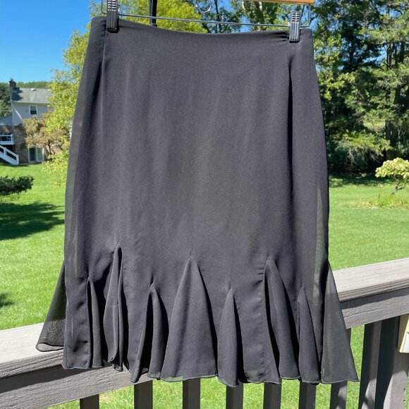 S collections Black Ruffle Hem Skirt Size Small - Picture 4 of 6